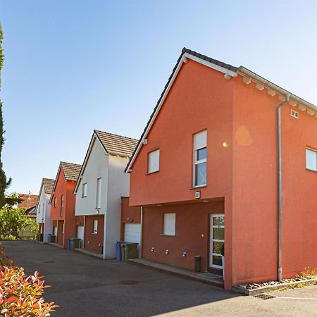 LES MAISONS SOLAIRES 4 Gîtes pour 8 à 16 pers Contact O6614O9II9 Griesheim-près-Molsheim Quarto foto